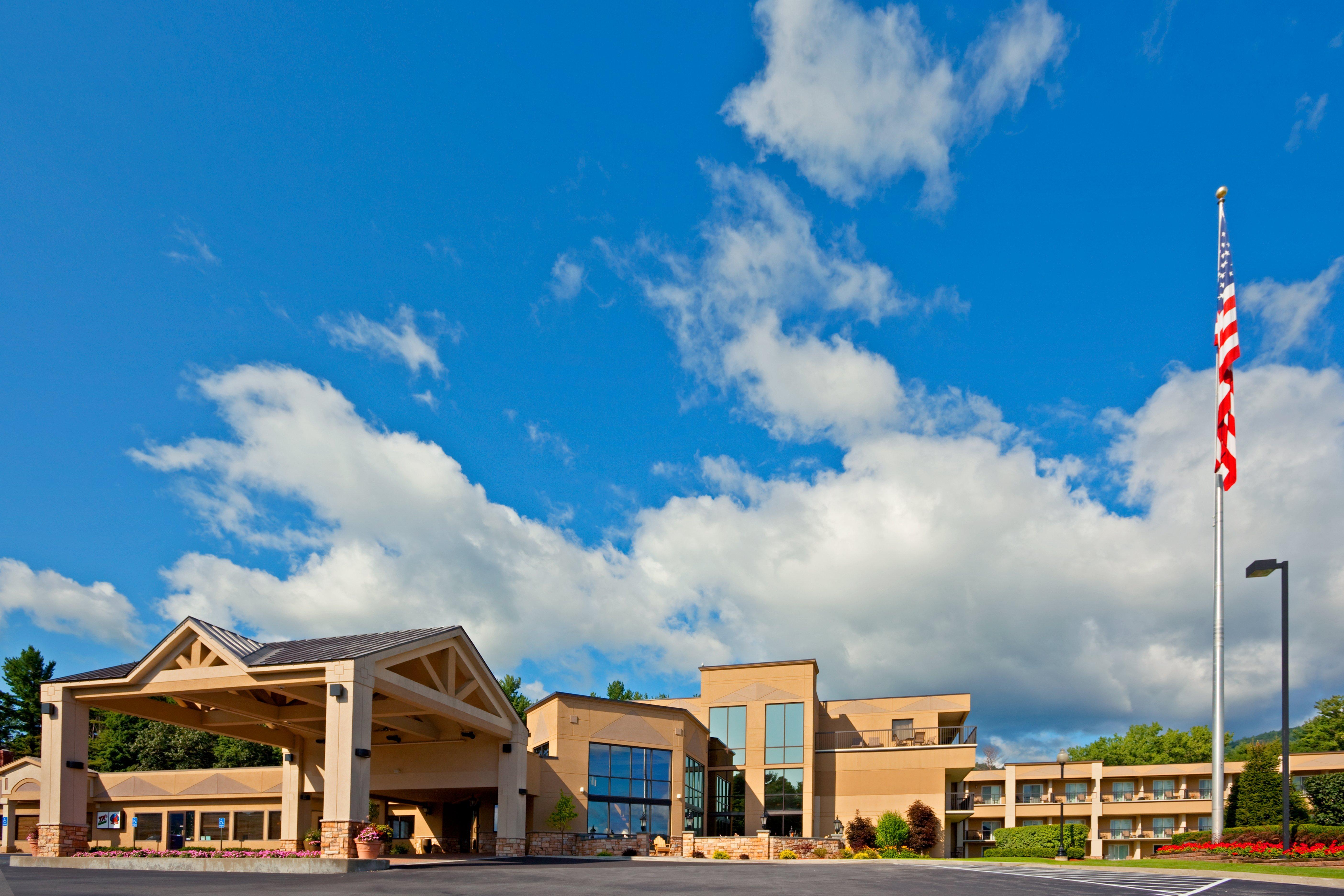 Holiday Inn Resort Lake George By Ihg Exterior photo