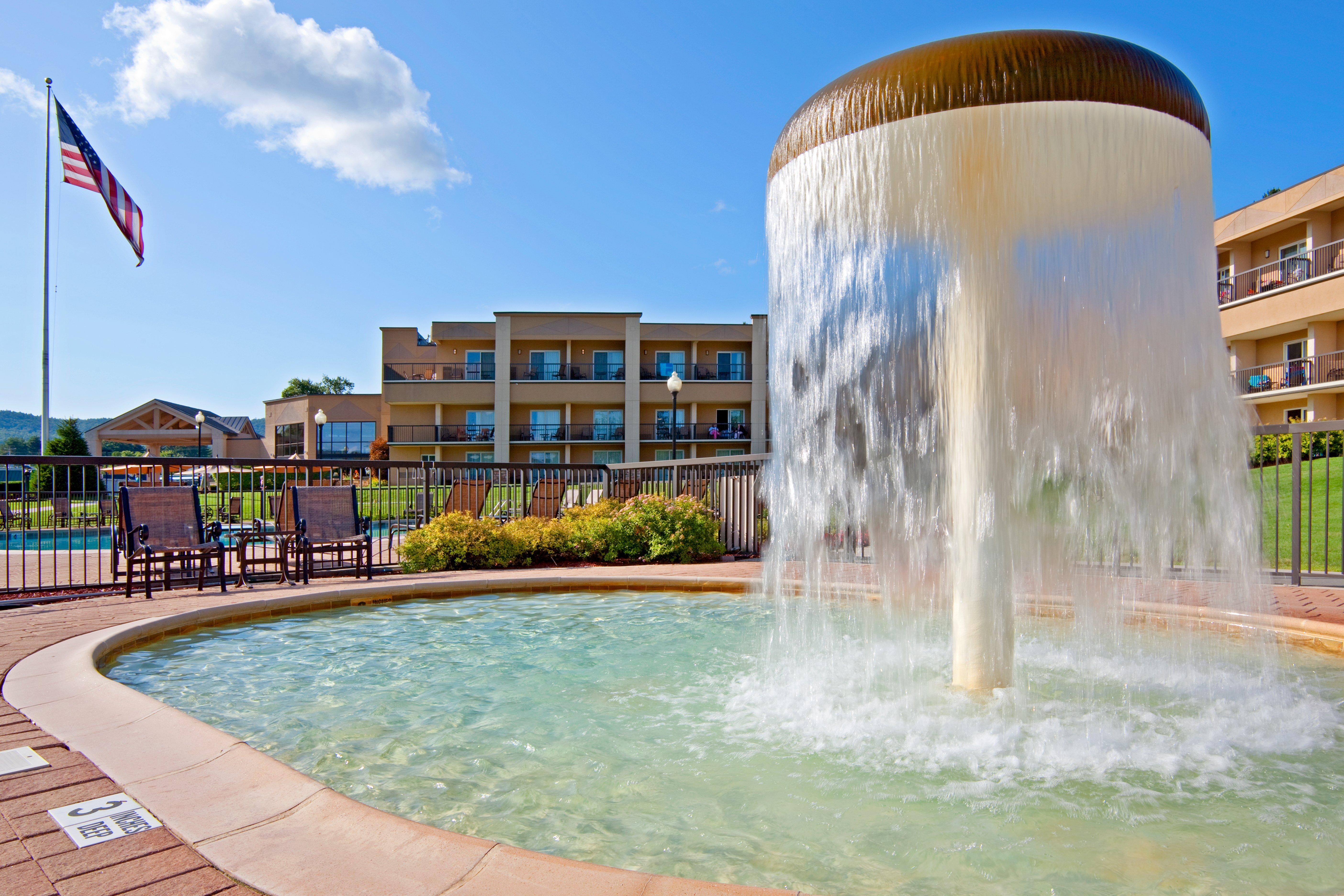 Holiday Inn Resort Lake George By Ihg Exterior photo